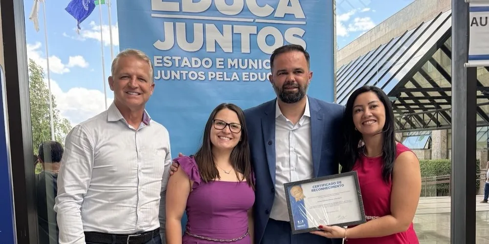 O prefeito Benato Júnior esteve presente na cerimônia de entrega do prêmio