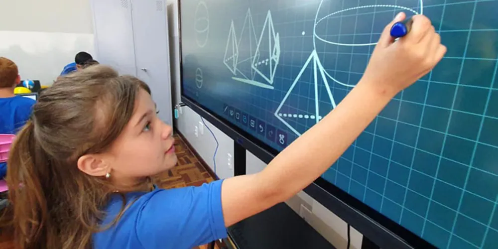 O cadastro também deve ser feito para os alunos que sairão de CMEIs para Escolas