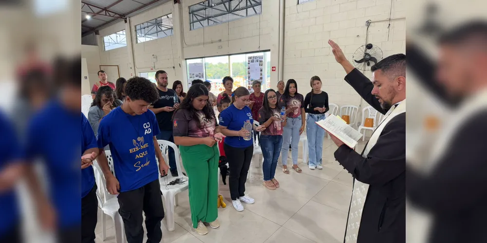 A abertura das celebrações foi marcada por uma Santa Missa e por um baile