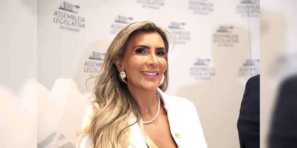 Flávia Francischini disse estar honrada em representar todas as mulheres