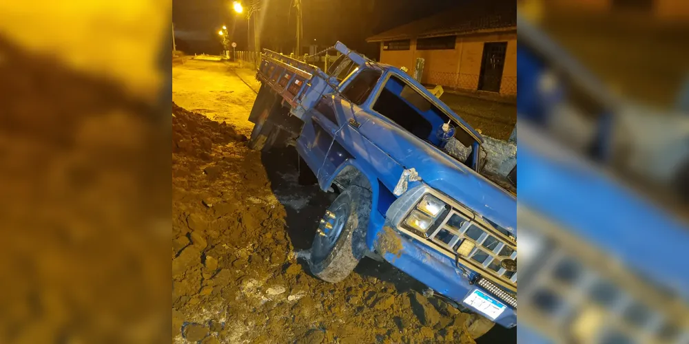 Dupla é presa em flagrante após furtar camionete em Castro