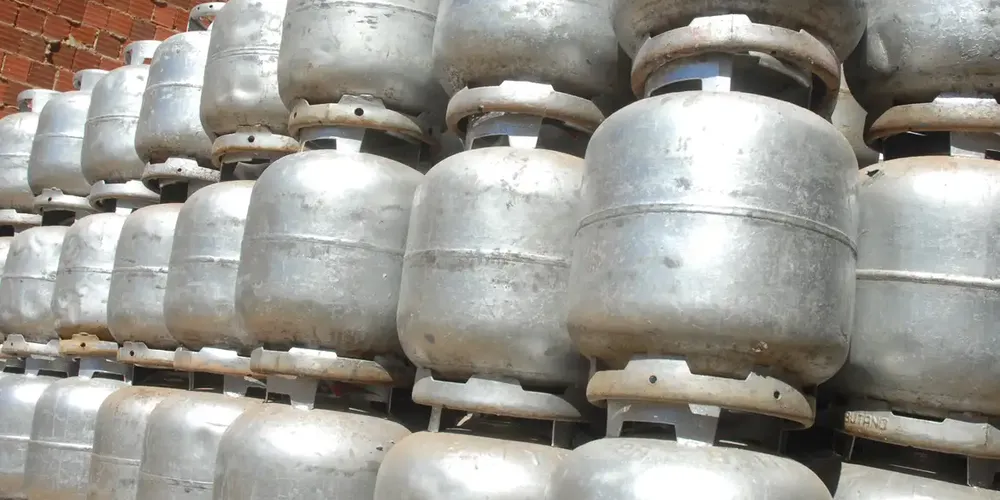Gás de cozinha ficará mais barato a partir deste sábado (01) para a maioria dos brasileiros