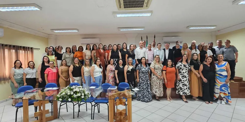 Cerimônia aconteceu nessa segunda-feira (13)