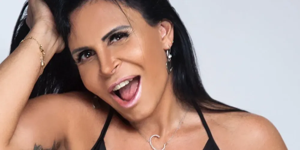 Gretchen sofre de alopecia que causa a queda de cabelo