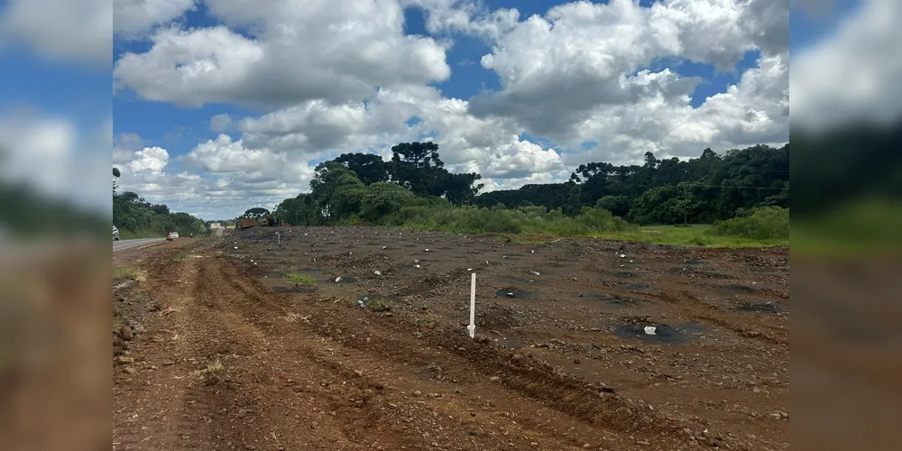 Detonação de rochas é necessária para o avanço da obra de duplicação da rodovia