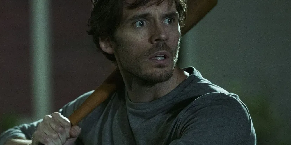 Neste suspense de terror, Sam Claflin interpreta Patrick McKee