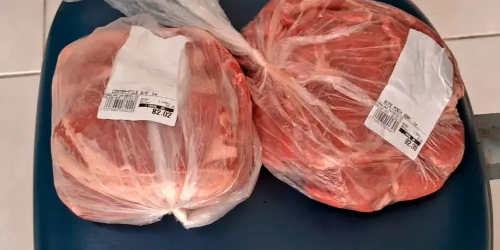 A Guarda Municipal de Curitiba foi acionada e o homem foi preso