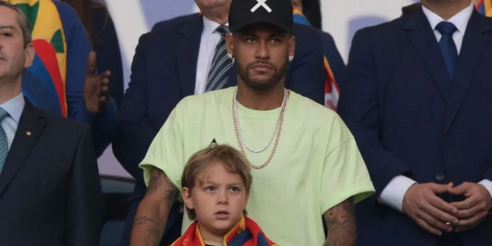 Neymar e o filho Davi Lucca no Maracanã