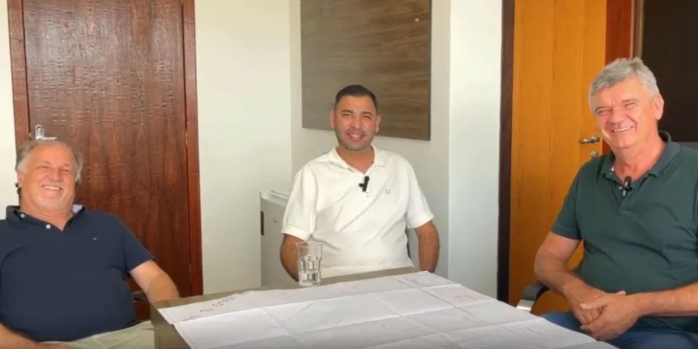 Reunião aconteceu nessa terça-feira (07), no Gabinete da Prefeitura Municipal