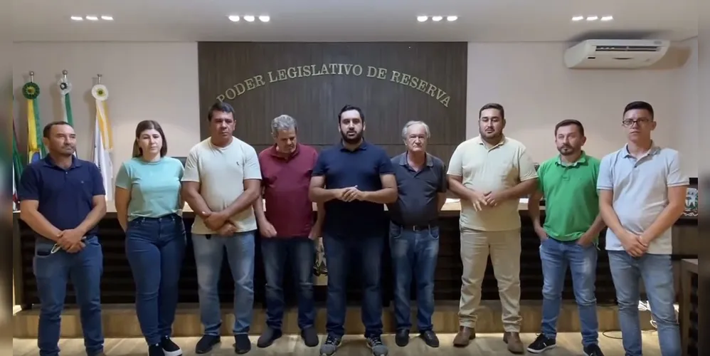 O prefeito de Reserva, Lucas Machado (Podemos), esteve acompanhado dos vereadores