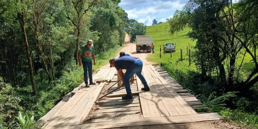 A ponte do bairro Boa Esperança é uma via de acesso para os moradores, visitantes e produtores rurais