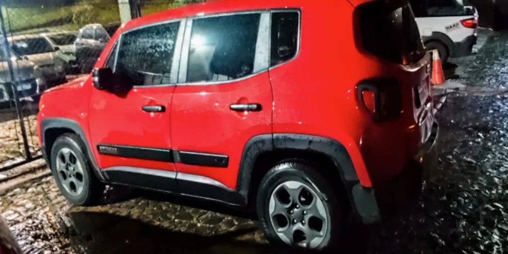 Jeep Renegade com alerta de furto em Curitiba foi localizado em Ponta Grossa