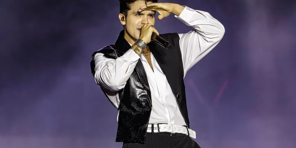 O show de Luan Santana vai marcar o retorno do cantor aos palcos do Verão Maior Paraná