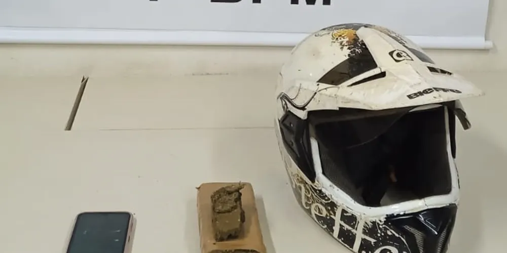 Motociclista é flagrado com 494 gramas de maconha em Uvaranas