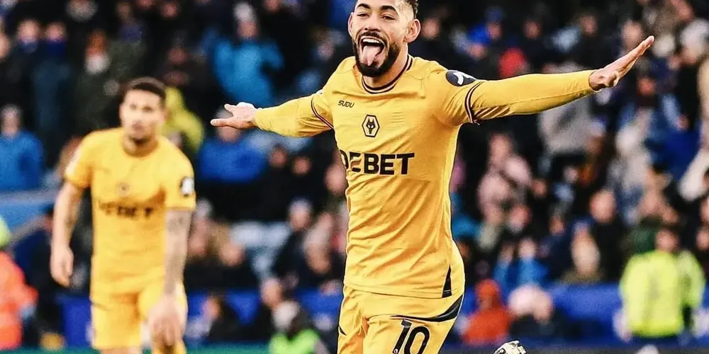 Matheus cunha é um dos brasileiros que entra em campo no duelo entre Liverpool e Wolverhampton na Premier League