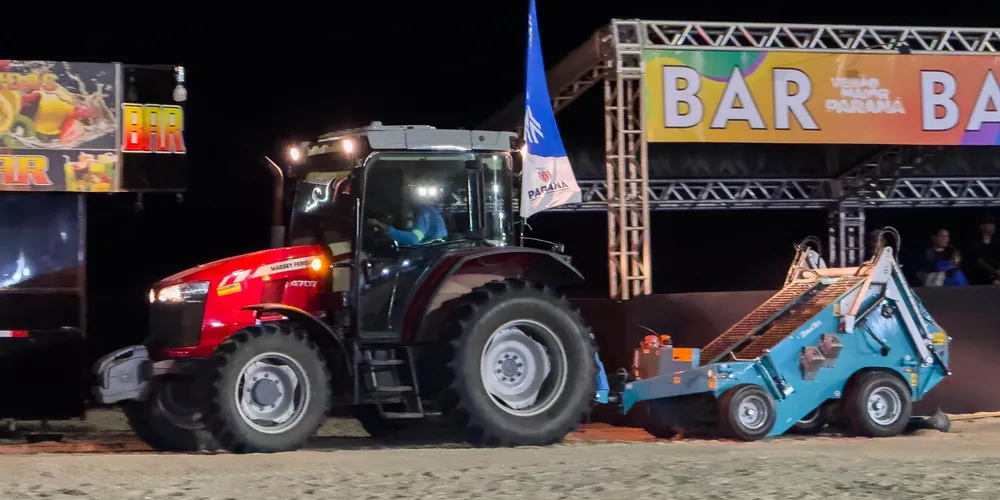 Megaoperação na madrugada garante praias limpas horas após shows no Litoral