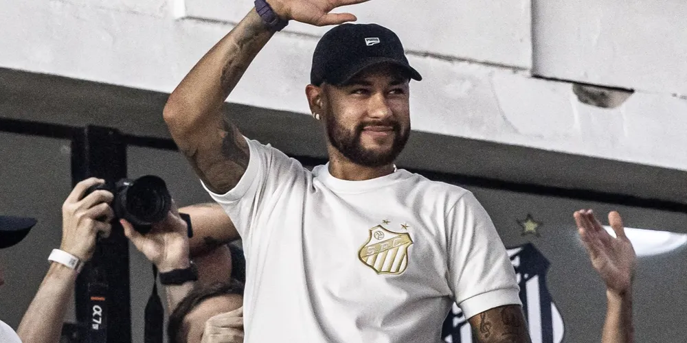 O novo camisa 10 do Santos deve ir à Vila Belmiro para ser apresentado oficialmente para a torcida