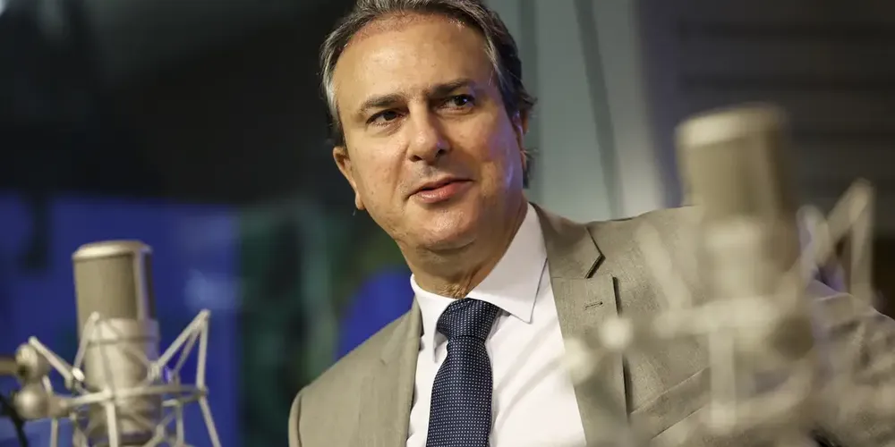 Primeira poupança do Pé-de-Meia do ensino médio será paga em fevereiro