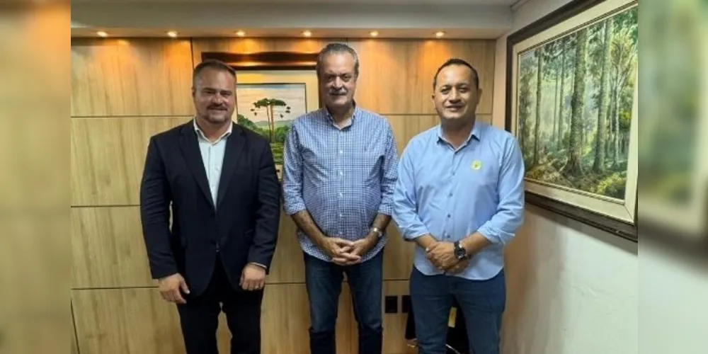 Alisson Wandscheer, Everton Souza e Mario Cezar estiveram reunidos em Curitiba