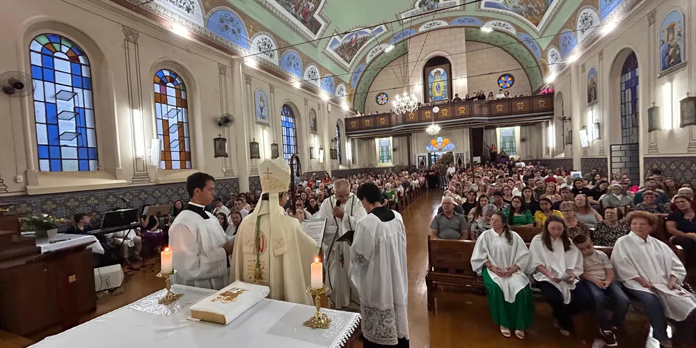 Padre Manssueto Pontarollo assumiu em Teixeira Soares