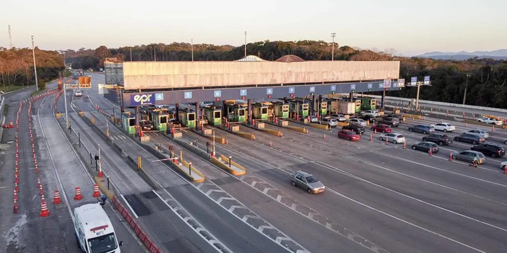 Cerca de 93 mil veículos devem seguir rumo ao Litoral do Paraná no Natal