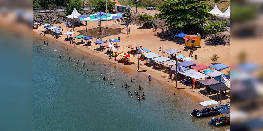 Visitantes viajam milhares de quilômetros para curtir de perto a rica natureza local e as águas transparentes do Rio Paraná