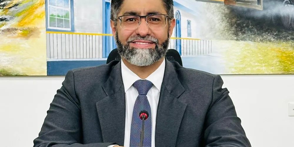 A eleição ocorreu no dia 1º de janeiro, durante uma sessão extraordinária