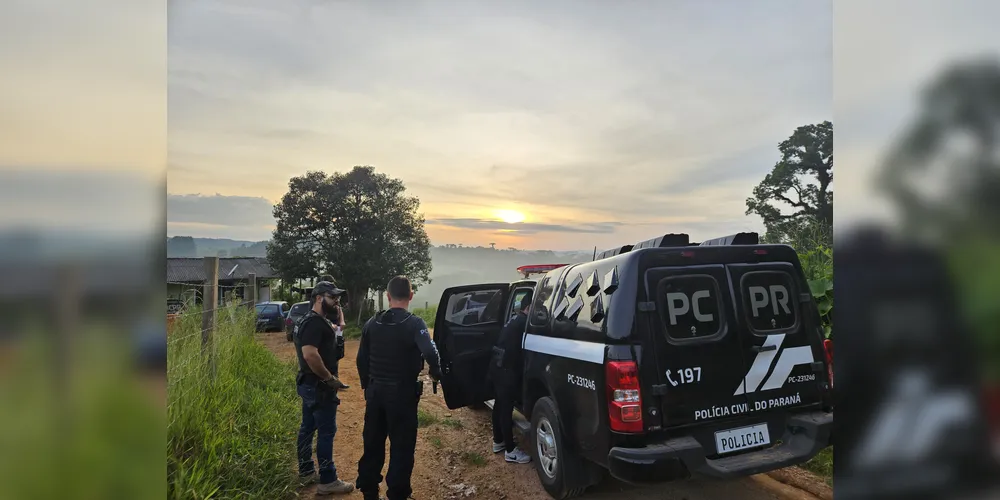 Além das prisões dos envolvidos, foram recuperados diversos objetos subtraídos, dentre eles uma motocicleta furtada em Carambeí no início deste mês, máquinas de lavar roupas, celulares, computadores, ferramentas, aparelhos de som, televisores e utensílios domésticos