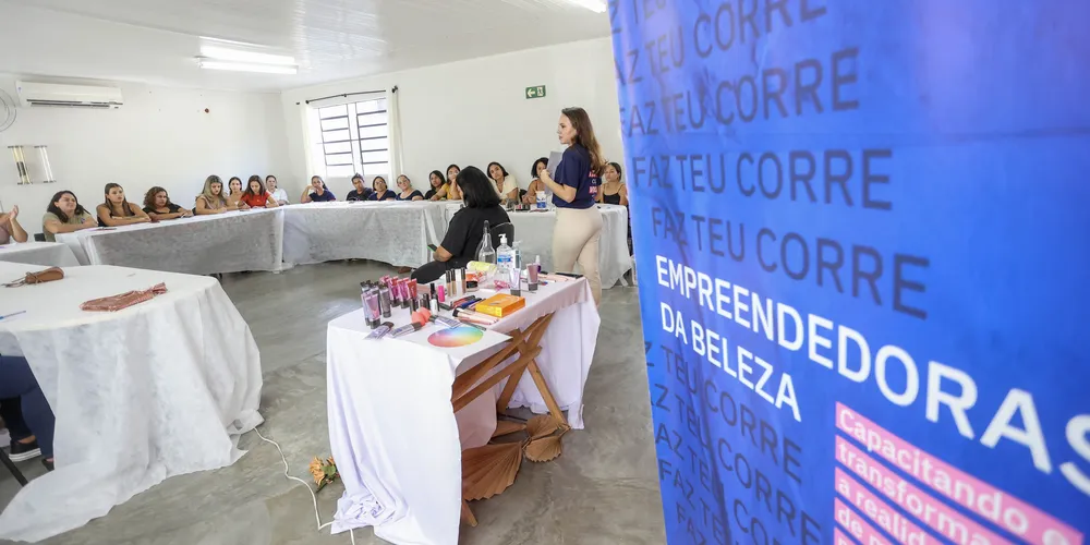 Com investimento de R$ 25,2 milhões, Estado leva qualificação profissional aos 399 municípios