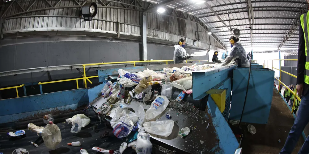 Há vagas para selecionador de materiais recicláveis