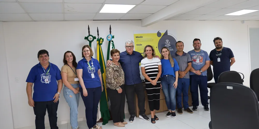 O encontro aconteceu nessa segunda-feira (20)