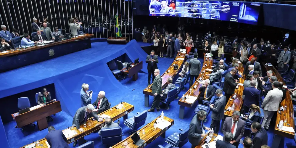 Foram 49 votos favoráveis e 19 contrários