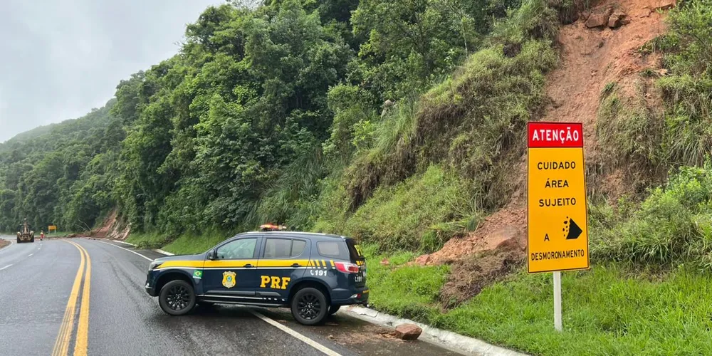 Trecho da BR-277 na Serra da Esperança segue interditada