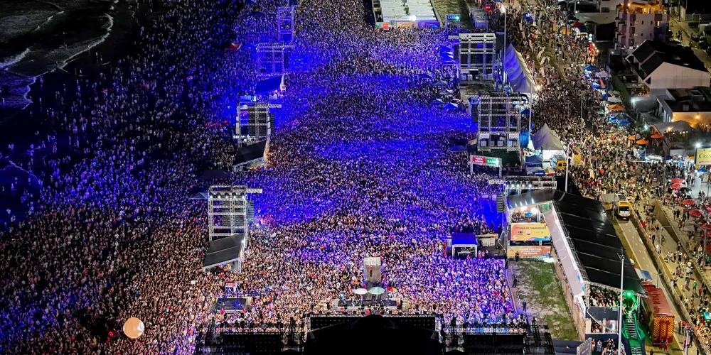 Os shows do Verão Maior Paraná começaram no dia 10 de janeiro