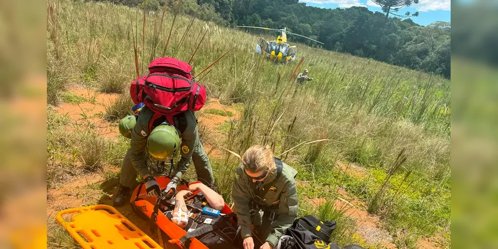 Ele foi resgatado, através da técnica de extração de carga viva em ambientes de difícil acesso