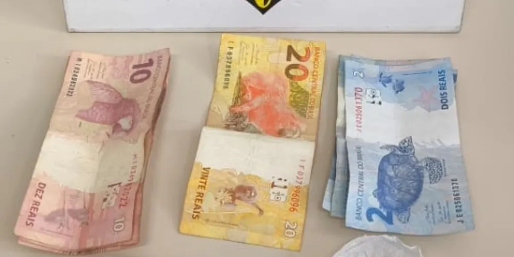Suspeito estava com dinheiro e droga