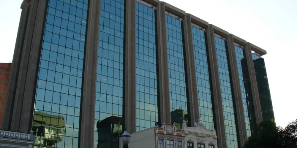 Além do salário, os servidores também têm acesso a outros benefícios, recentemente reajustados