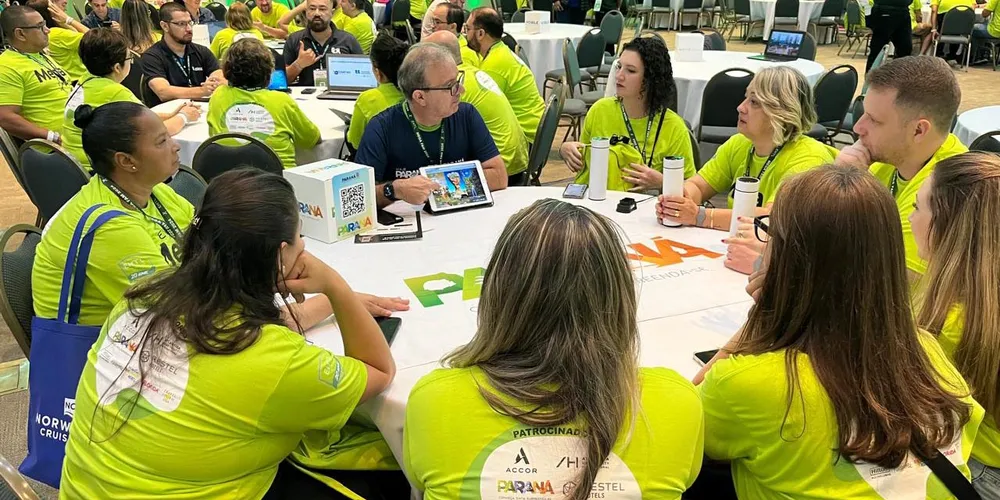 Em 2024, Estado capacitou mais de 10 mil agentes, operadoras e profissionais sobre o Turismo do Paraná