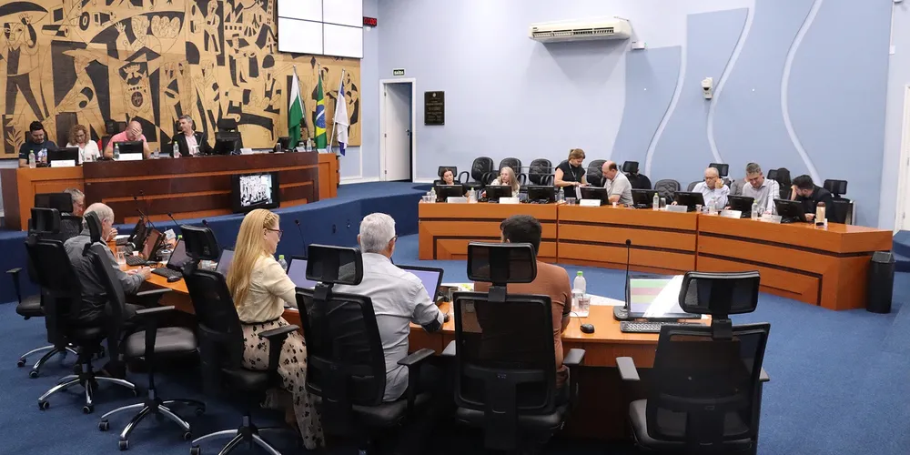 Sessão extraordinária foi marcada para a manhã desta sexta-feira (13)