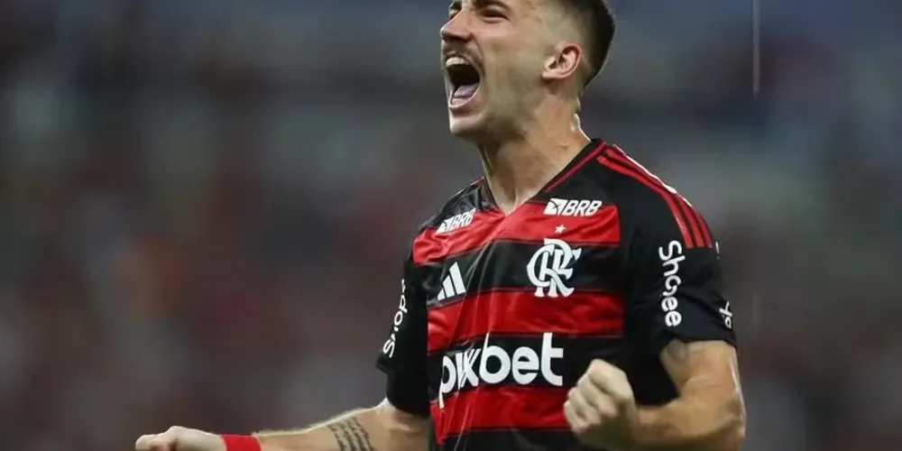 O zagueiro Léo Ortiz marcou o único gol da partida