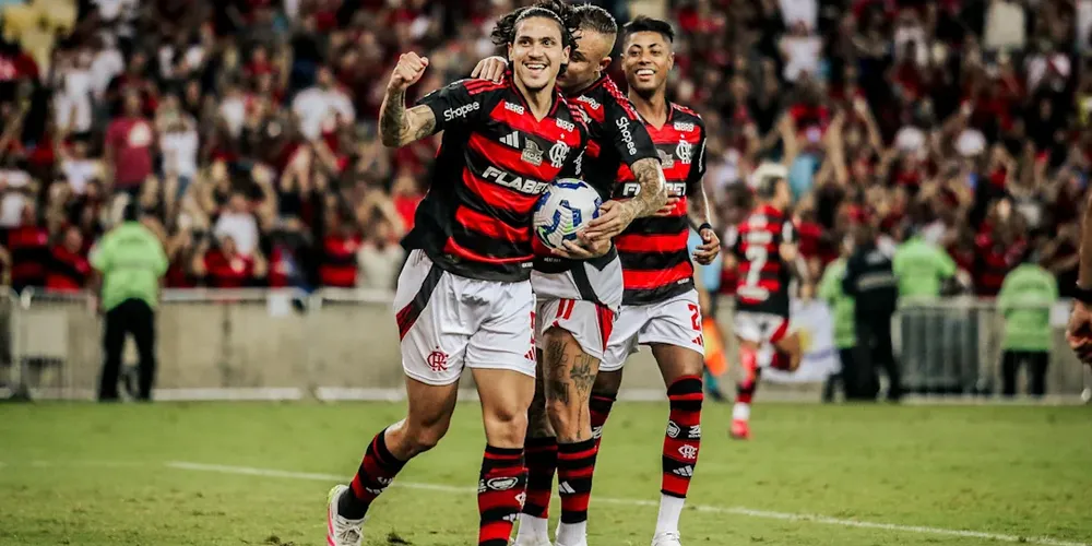 Pedro em comemoração de gol