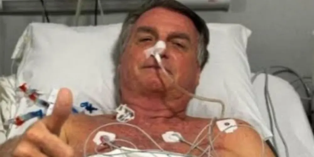 Familiares, médicos e auxiliares de Bolsonaro decidiram pela permanência do ex-presidente em Natal