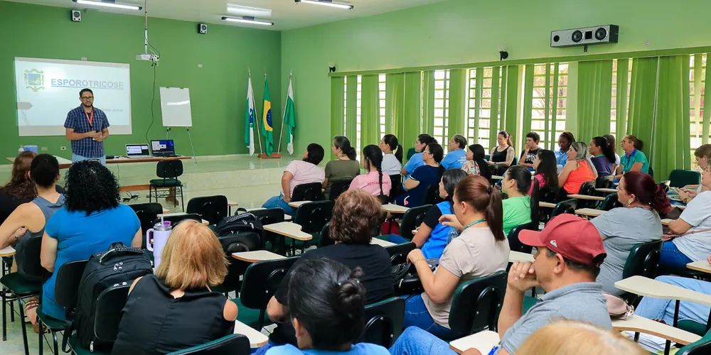A ação teve como público agentes de combate às endemias (ACE) e agentes comunitários de saúde (ACS)