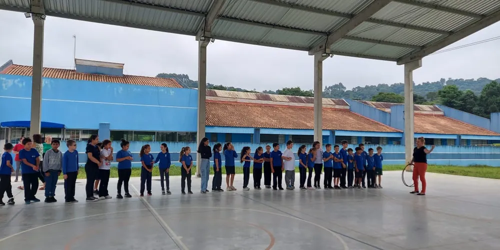 Gestora destaca que alunos estão estudando mais com a proposta