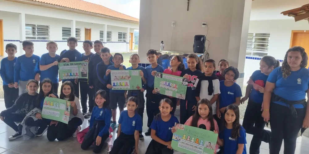 Educandos puderam levar informações preciosas aos demais colegas da instituição de ensino