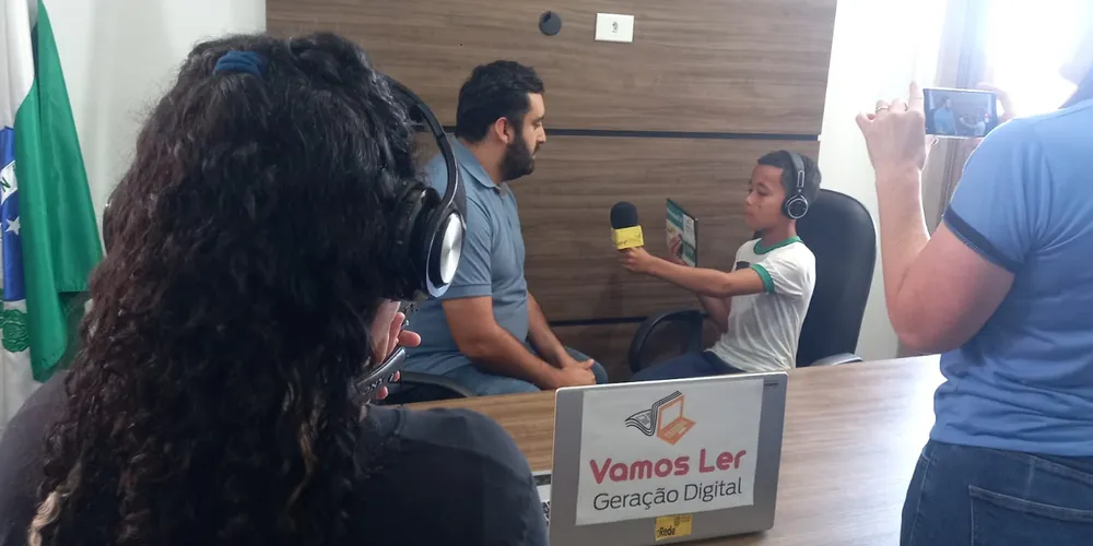 Veja a entrevista do chefe do Executivo Municipal com os educandos