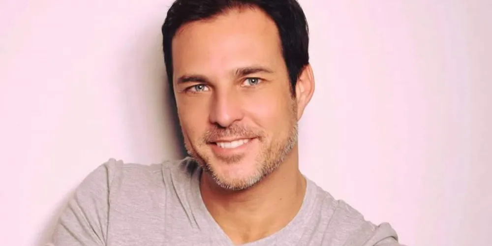 Klaus Hee também trabalhou como modelo e assistente de palco na SBT