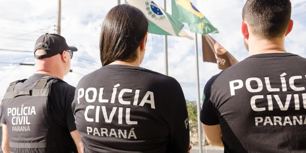 A polícia divulgou fotos do indivíduo