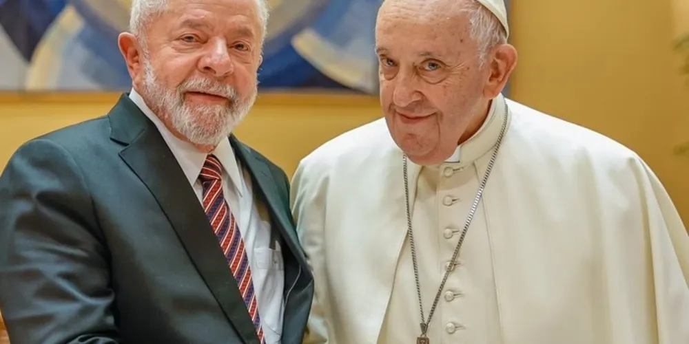 Lula e o papa Francisco se reuniram durante a cúpula do G7, na Itália, em junho do ano passado