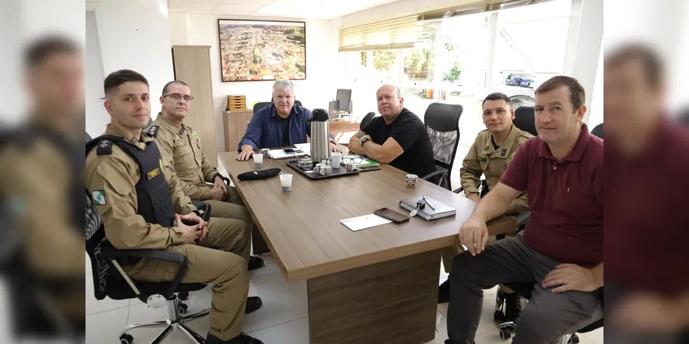 O encontro entre o prefeito e demais lideranças aconteceu nessa quinta-feira (20)